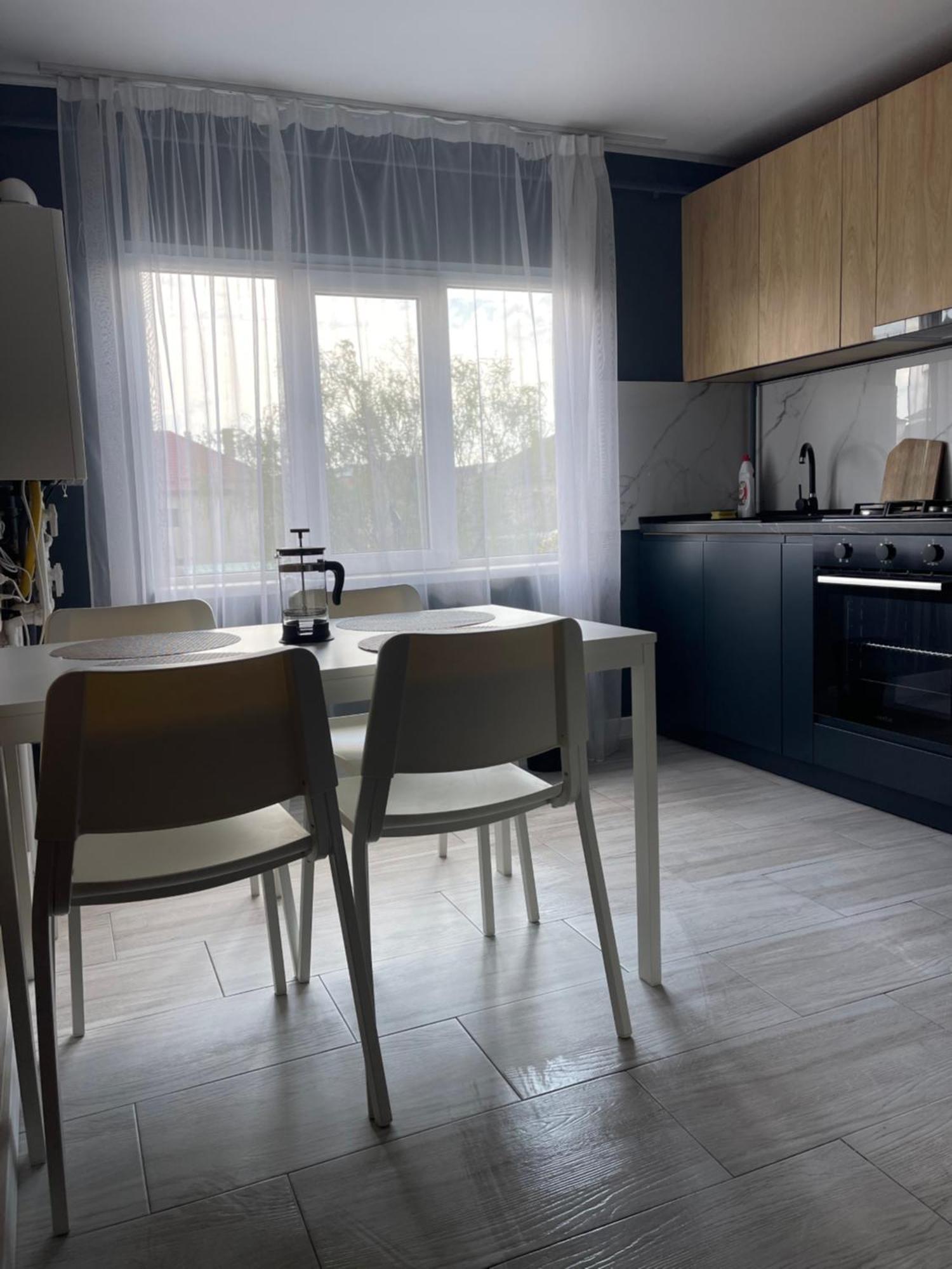 V - Ultra Apartment *